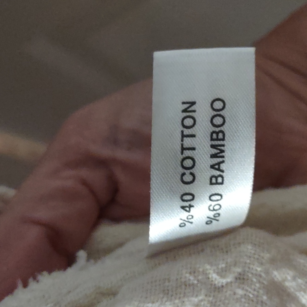 Eye-Patterned Cream Robe - Picture 4 of 4